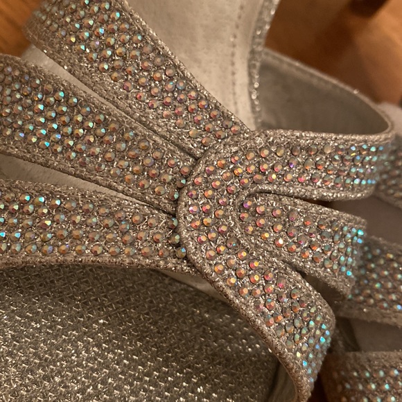 Dream Pairs silver sparkly geeked sandals ankle straps NEW sz 11 very pretty - Picture 10 of 12
